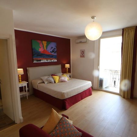 Toledo Boutique Studio Apartments Наполи Екстериор снимка