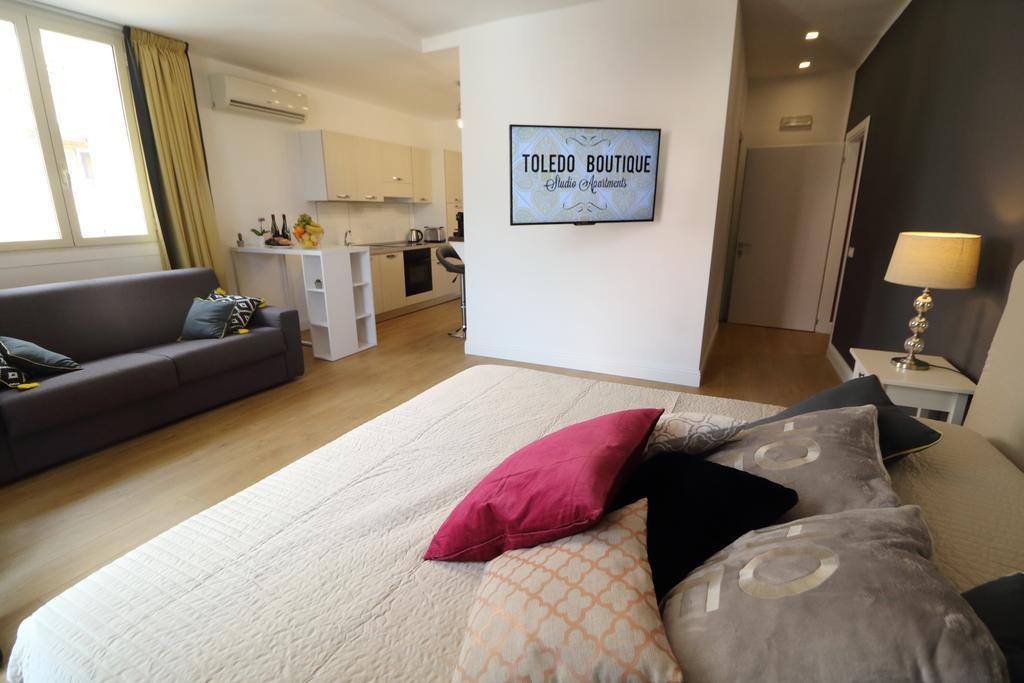 Toledo Boutique Studio Apartments Наполи Екстериор снимка