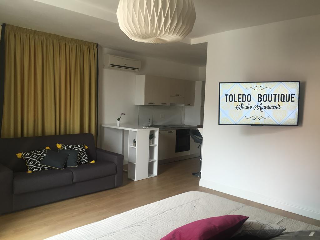 Toledo Boutique Studio Apartments Наполи Екстериор снимка